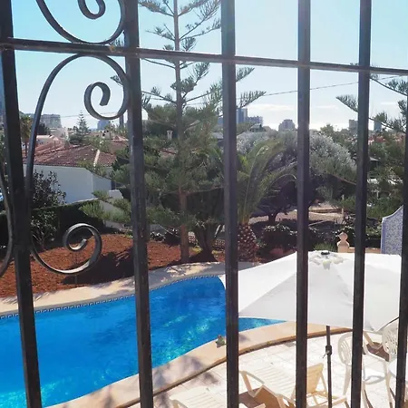 Cerca Playa Y Pueblo Con Piscina Grande Villa Calpe